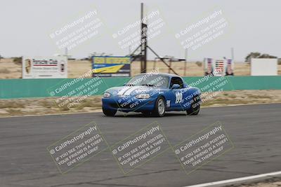 media/Jun-01-2025-CalClub SCCA (Sun) [[eae223c5dd]]/Group 5/Race (Front Straight)/